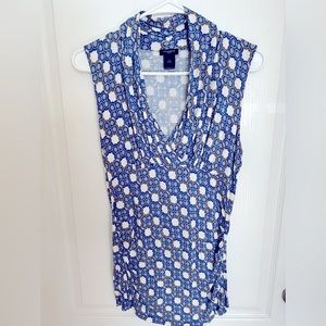 Ann Taylor sleeveless top. Size M. Pretty blue white & gold pattern. Low V-neck.